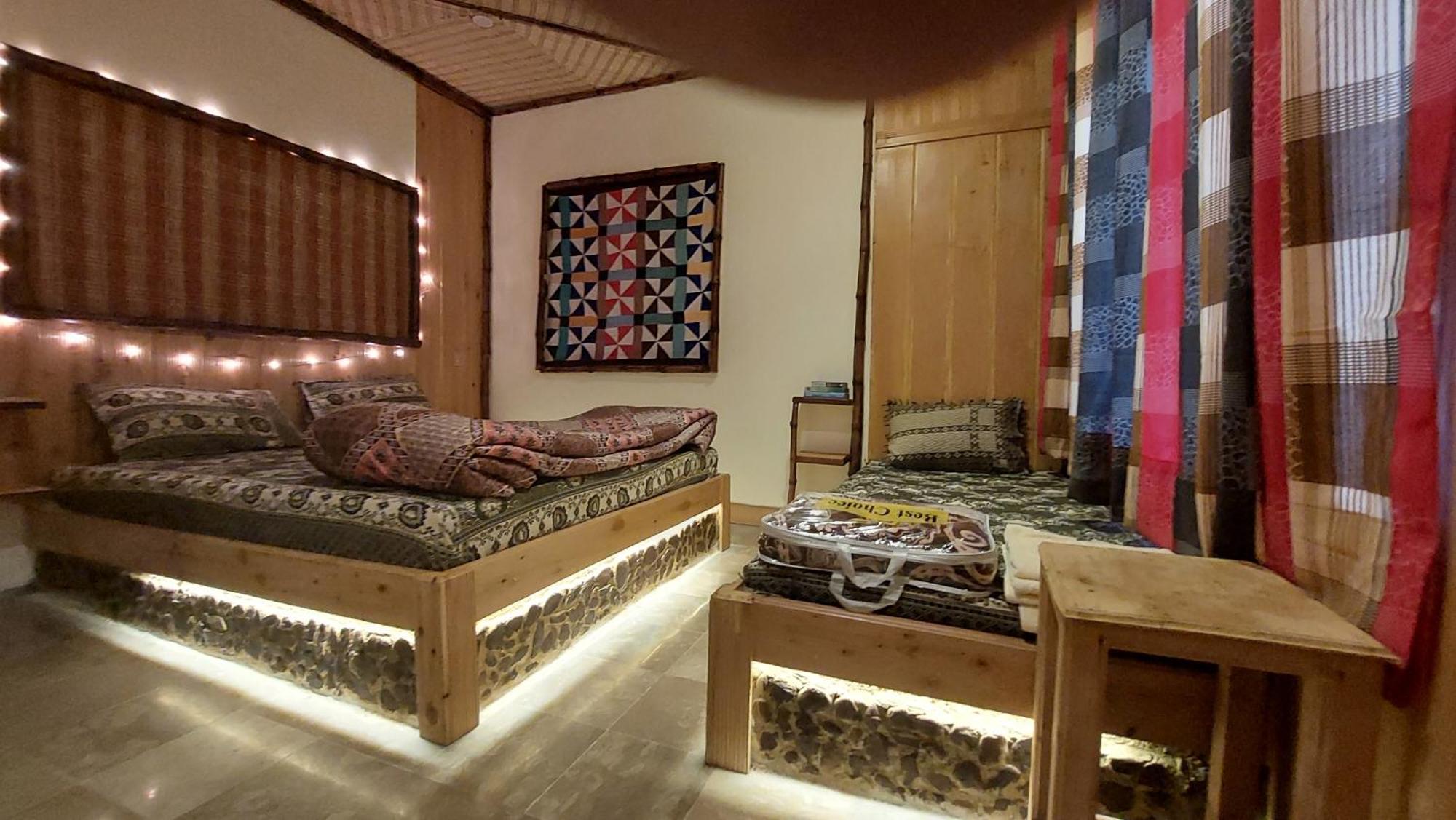 Khana Badosh Resort Kalam Exteriör bild
